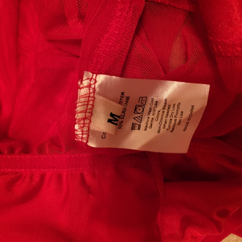 Beautiful red - Picture 4 of 5
